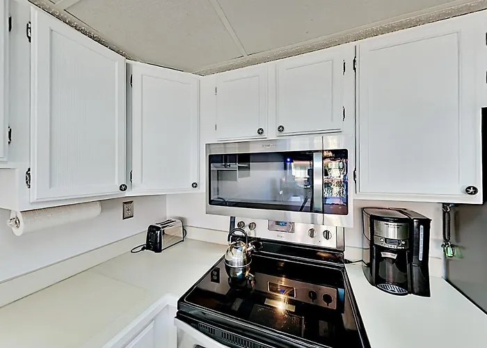 Apartment Surfcaster Unit 401 *