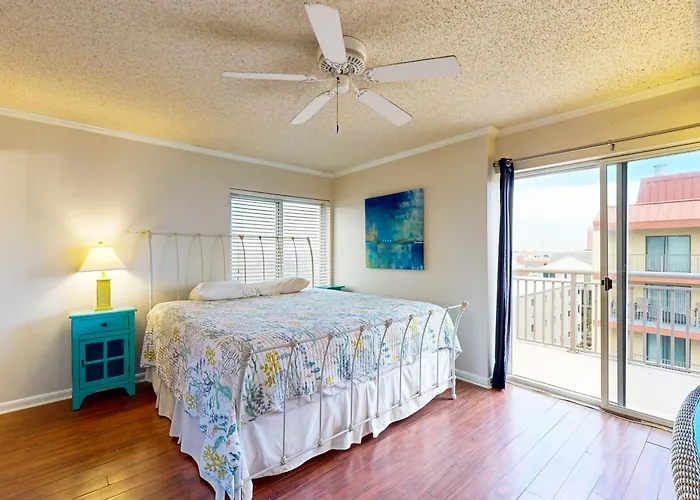 Surfcaster Unit 401 Apartment *